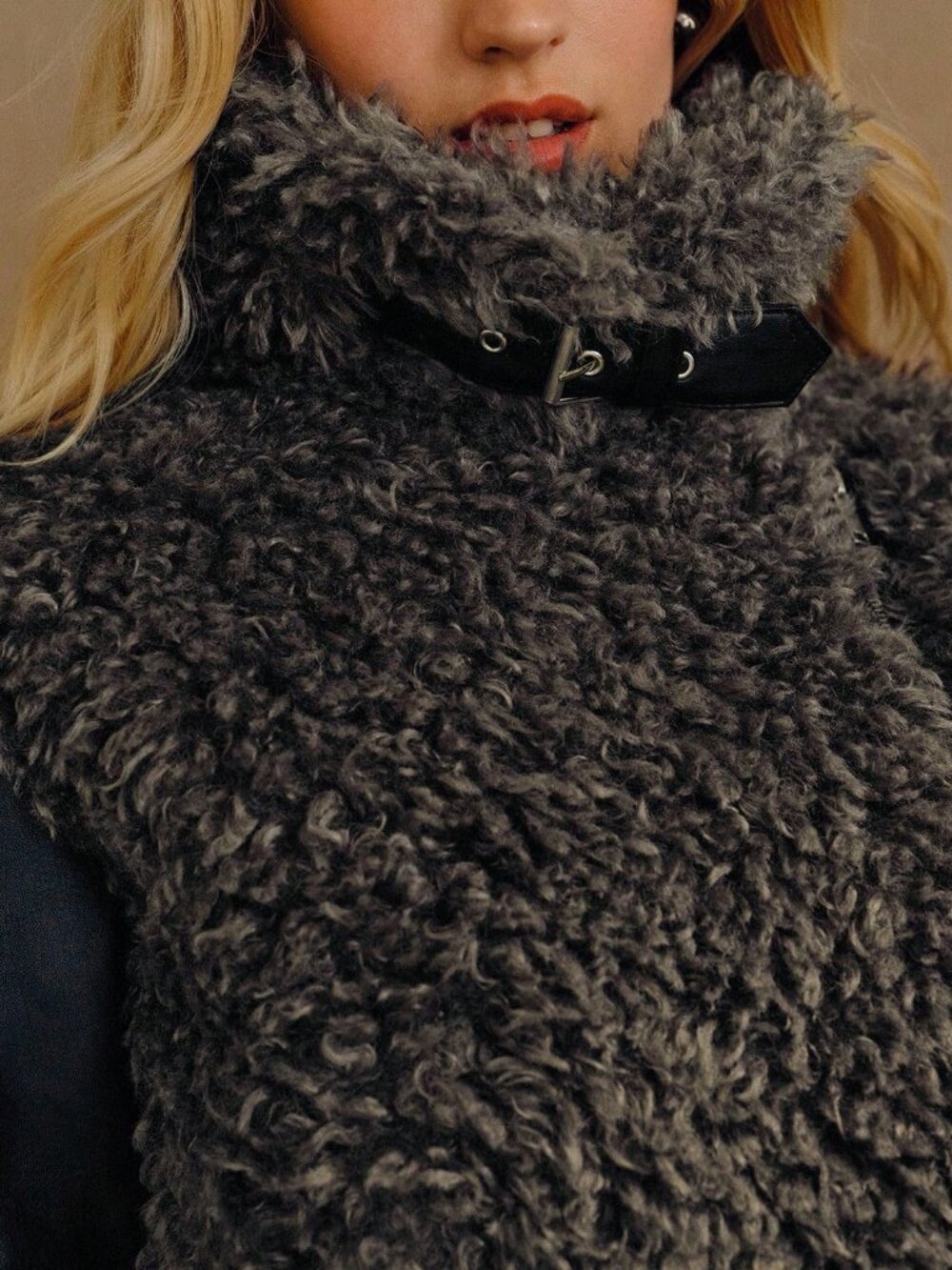 Black Casual Women's Elegant Faux Fur Collar Patchwork Short Jacket